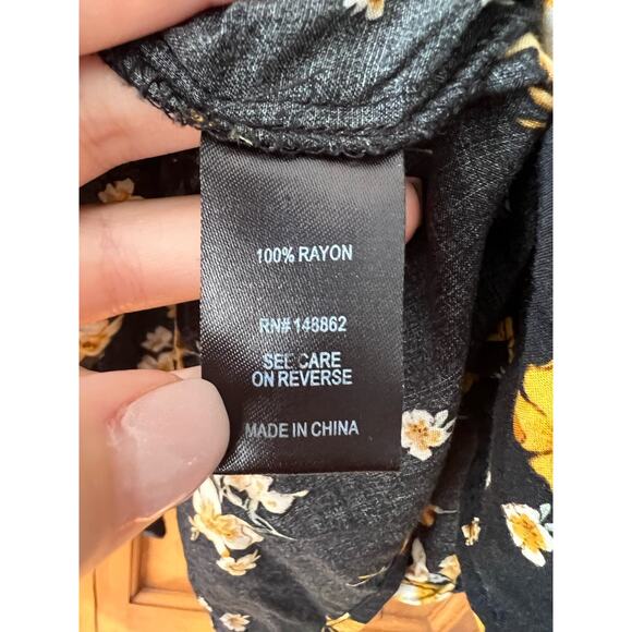 Torrid Women's Button Front Floral Babydoll Tunic Top Yellow Black Size 2 - Picture 10 of 11